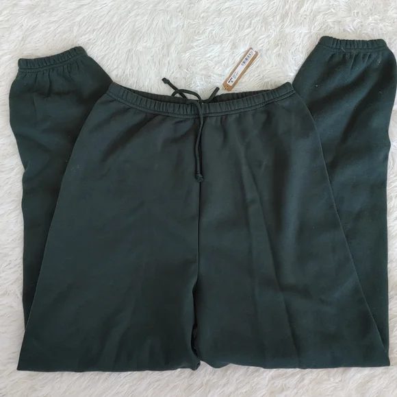 SKIMS Fleece Classic Jogger Pants - Picture 3 of 13